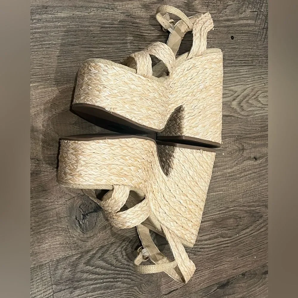 Larroude Carmen Platform in Natural Size 9